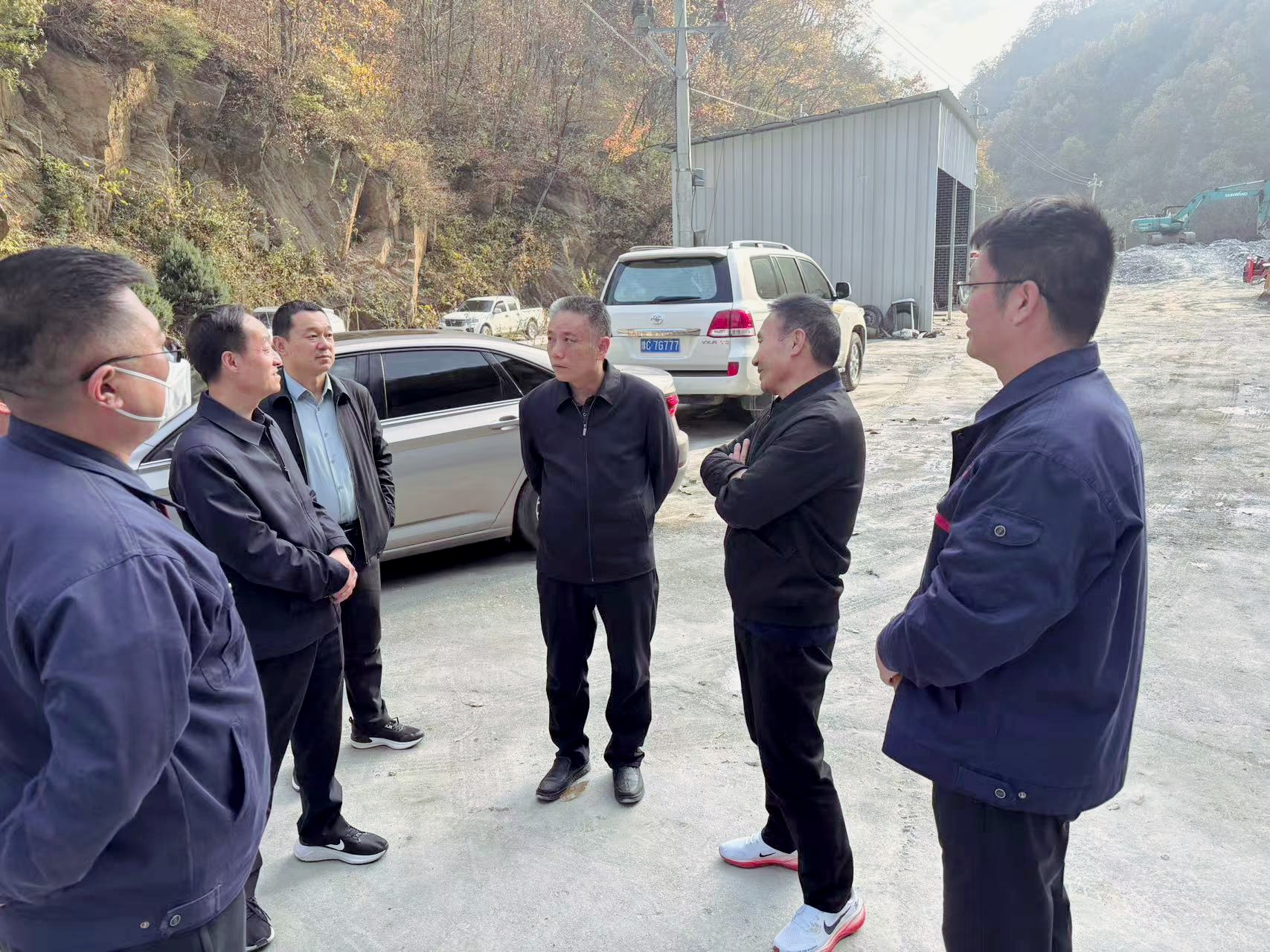 盧氏縣委書(shū)記胡志權(quán)親臨雙河金礦調(diào)研